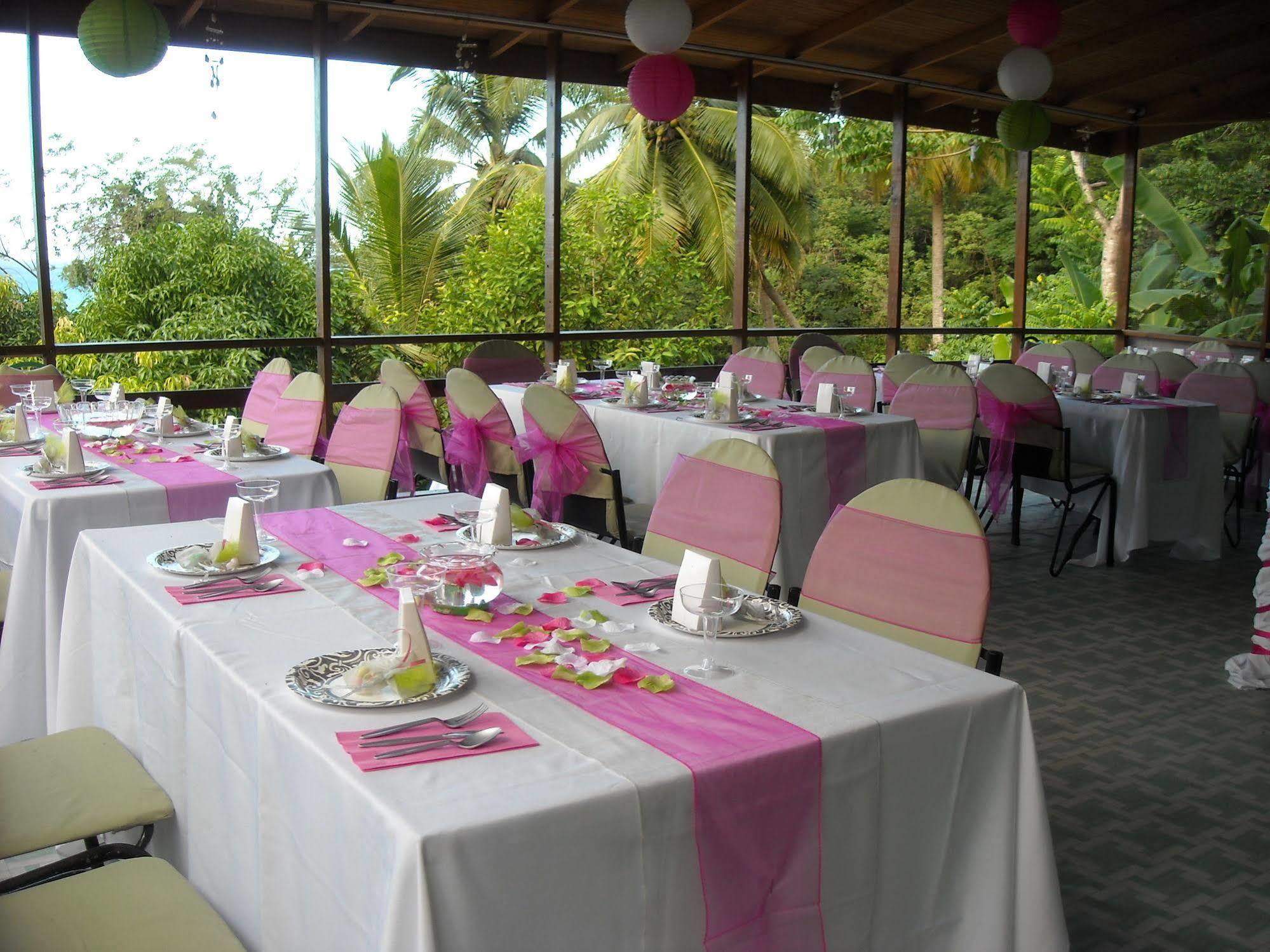 Casa Del Vega A Little Peace Of Heaven Hotel คาสทรีส ภายนอก รูปภาพ